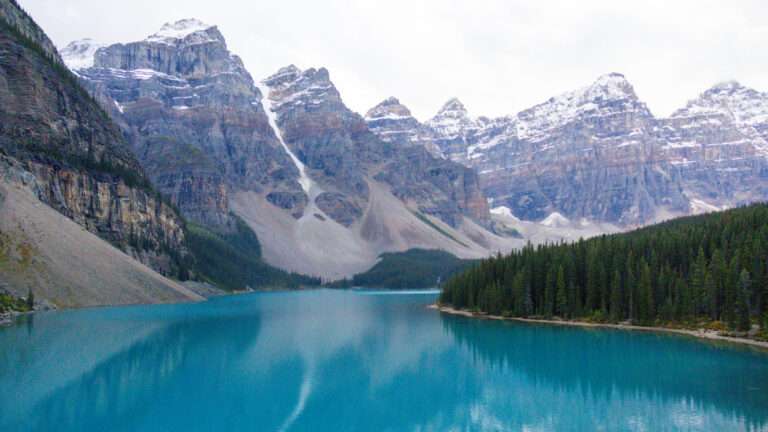 lake moraine banff national park