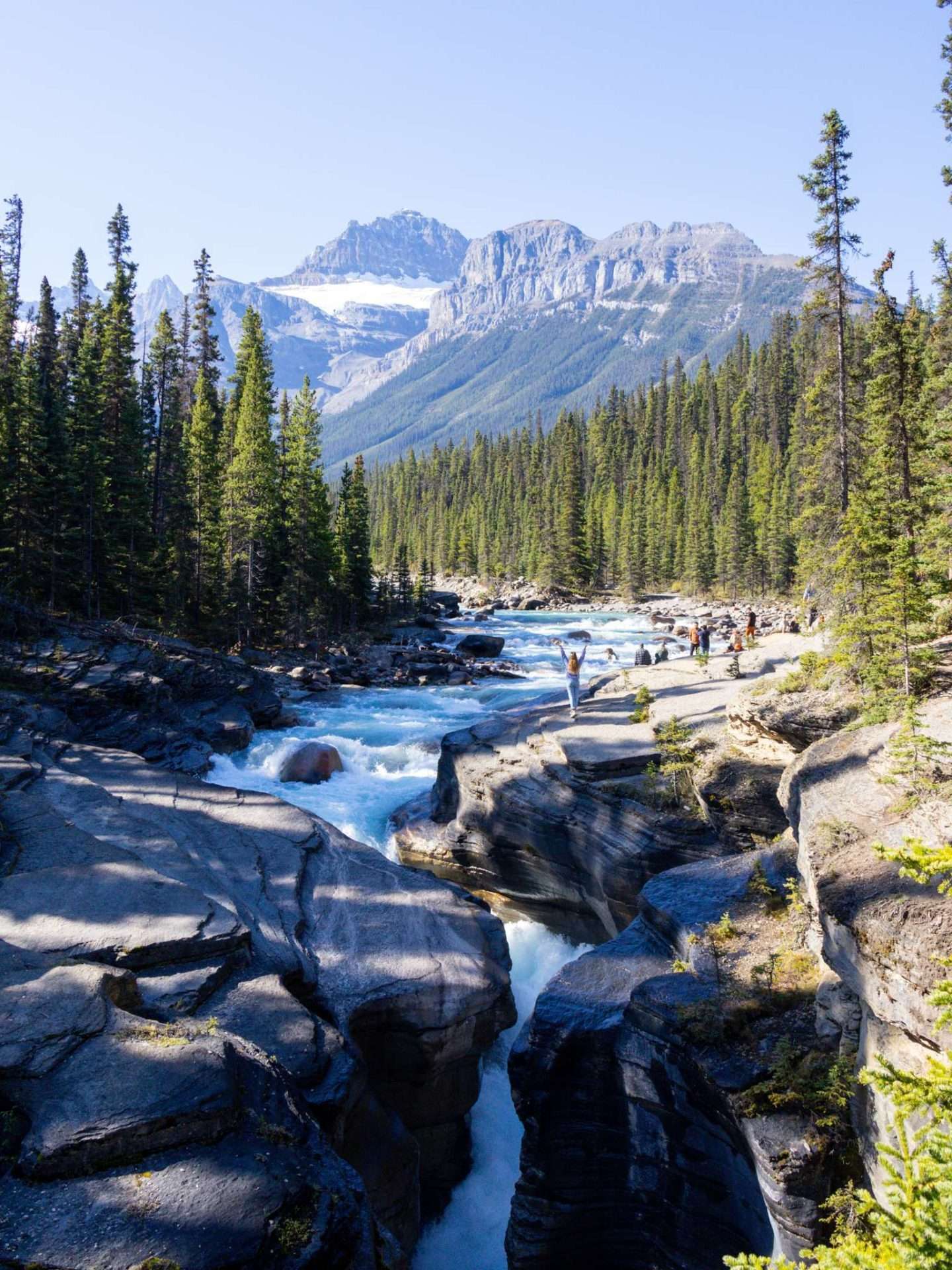 mistaya canyon icefields parkway
