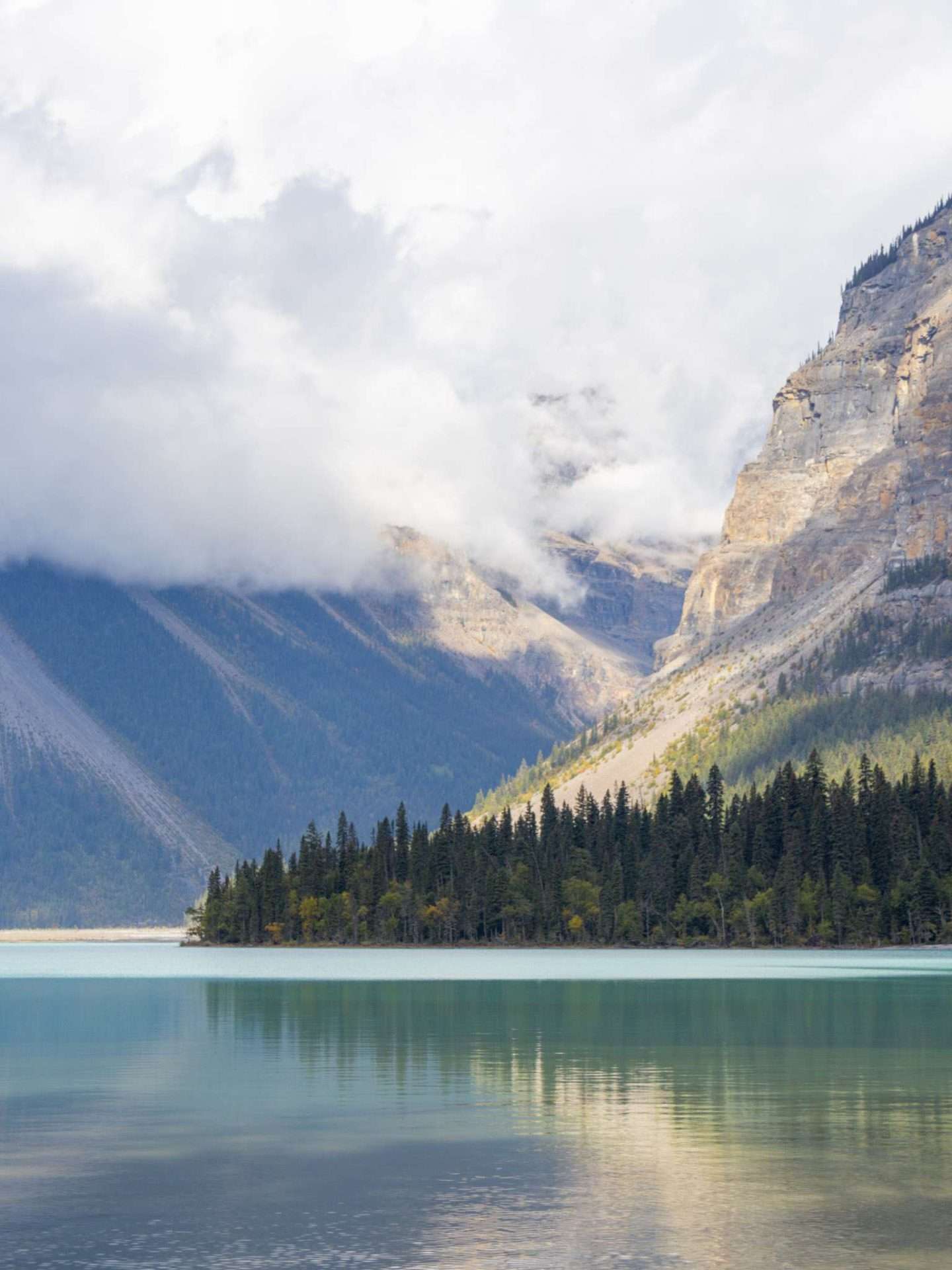 kinney lake west-canada
