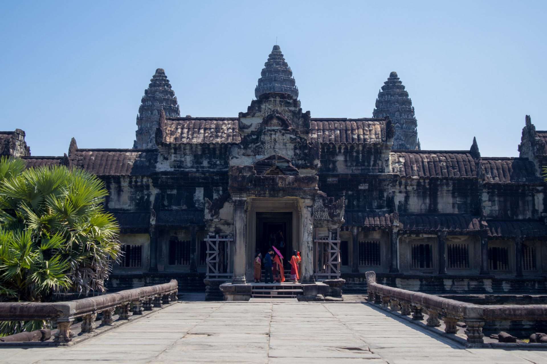 visiting temples in cambodia