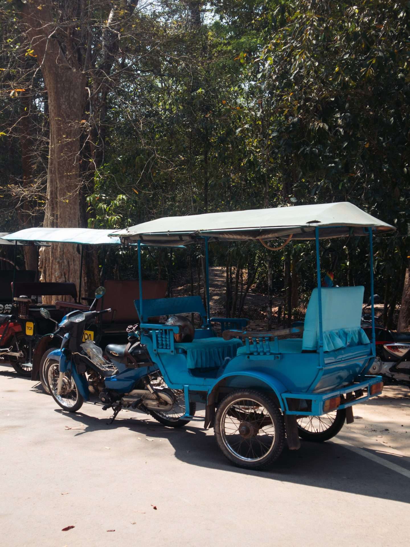 tuk tuk in cambodia