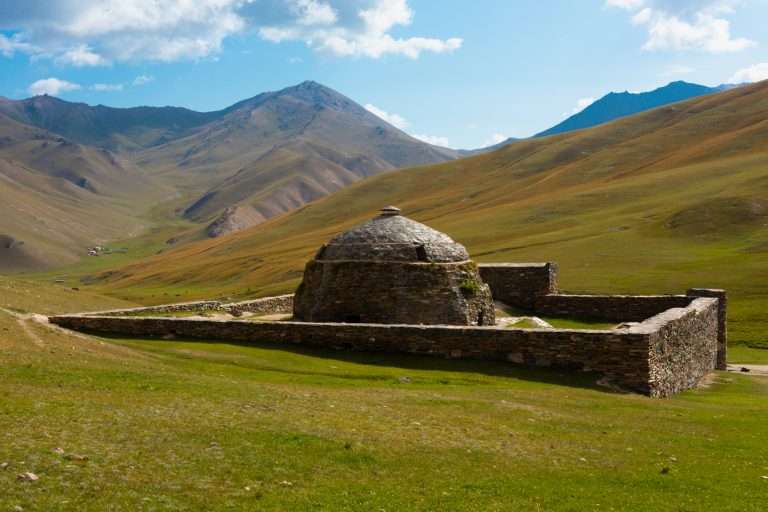 tash rabat in kirgizië
