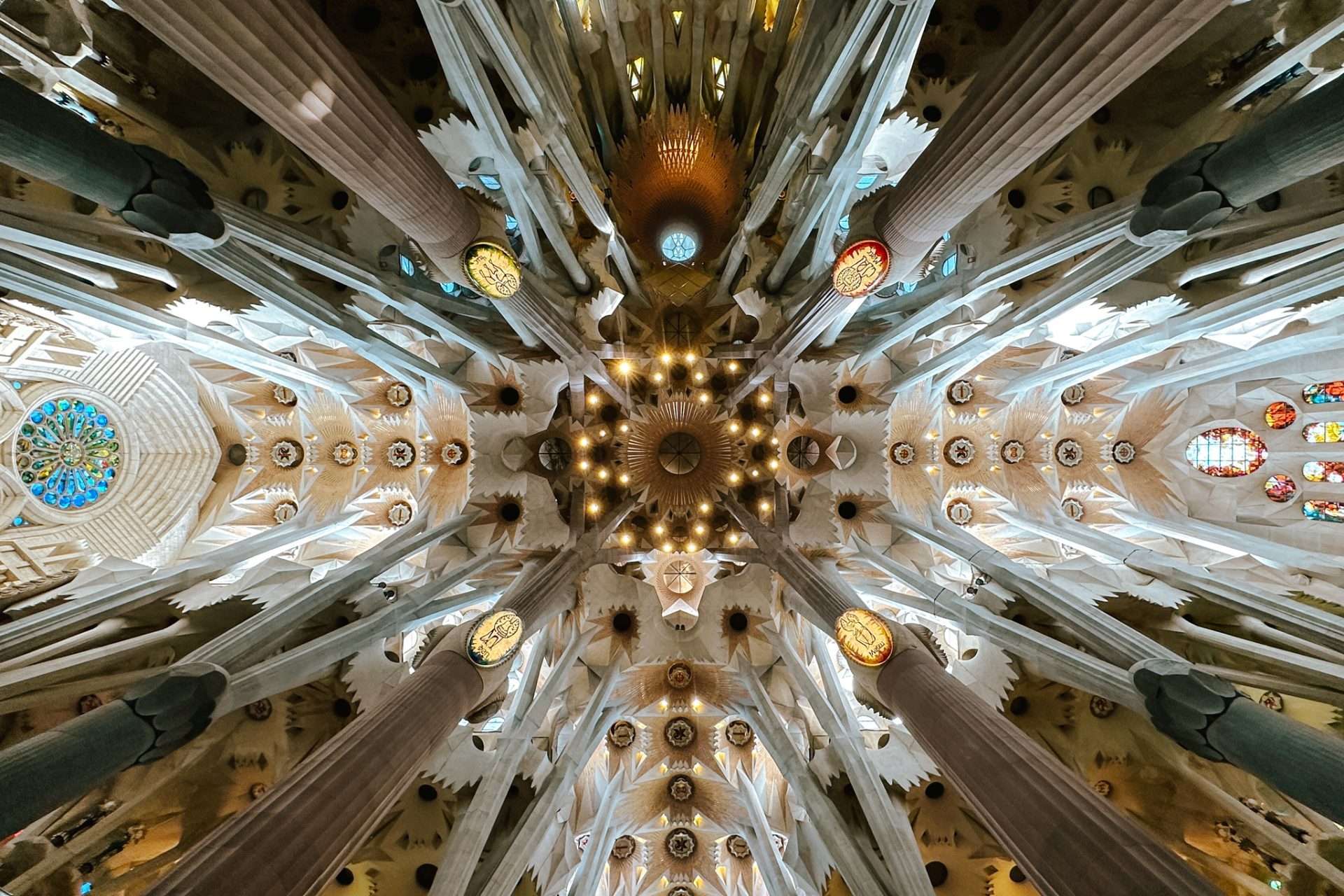 sagrada familia plafond