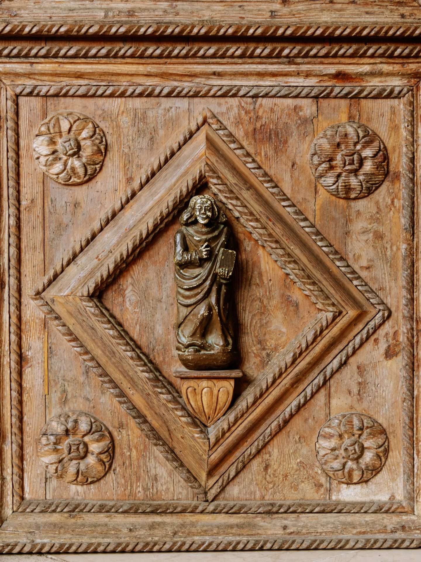detail kerk kotor