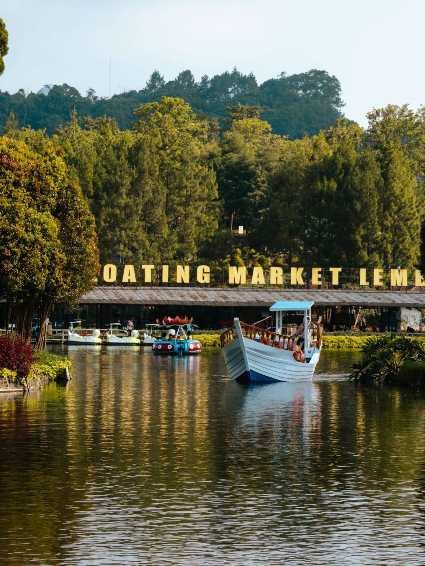 floating market lembang