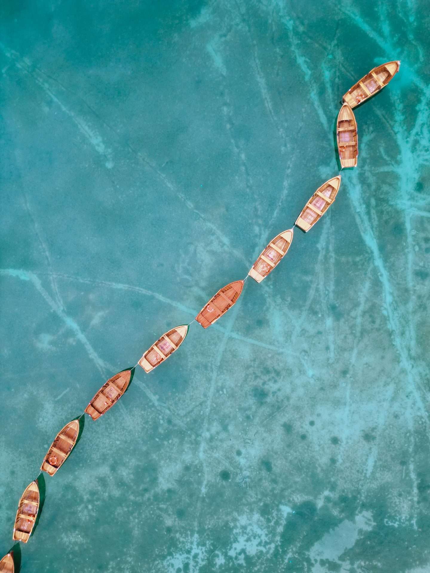 bootjes lago di braies drone